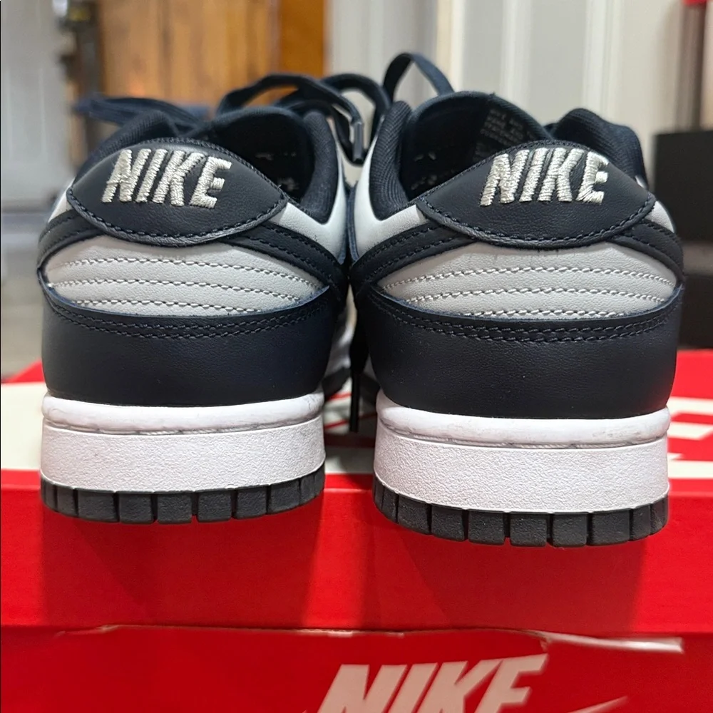 Nike Men's Georgetown Dunks in original box - Picture 2 of 7